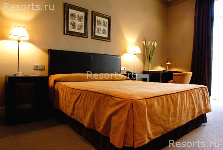 Hotel Duquesa De Cardona 5